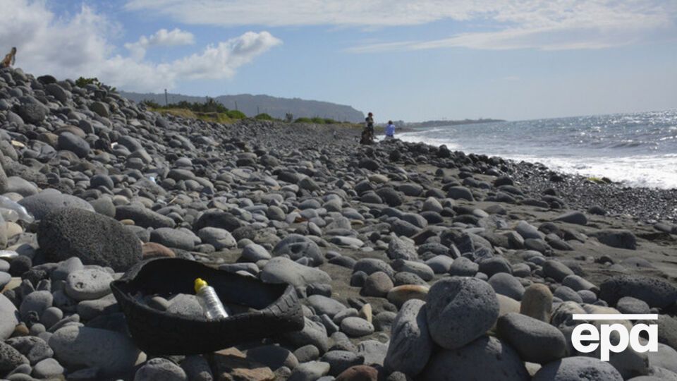 Продолжаются поиски остатков пропавшего рейса MH370 на острове Реюньон и вокруг него