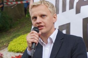 Активист Шабунин: По-моему, у Ефремова все намного лучше, чем у всех нас. Он шикует