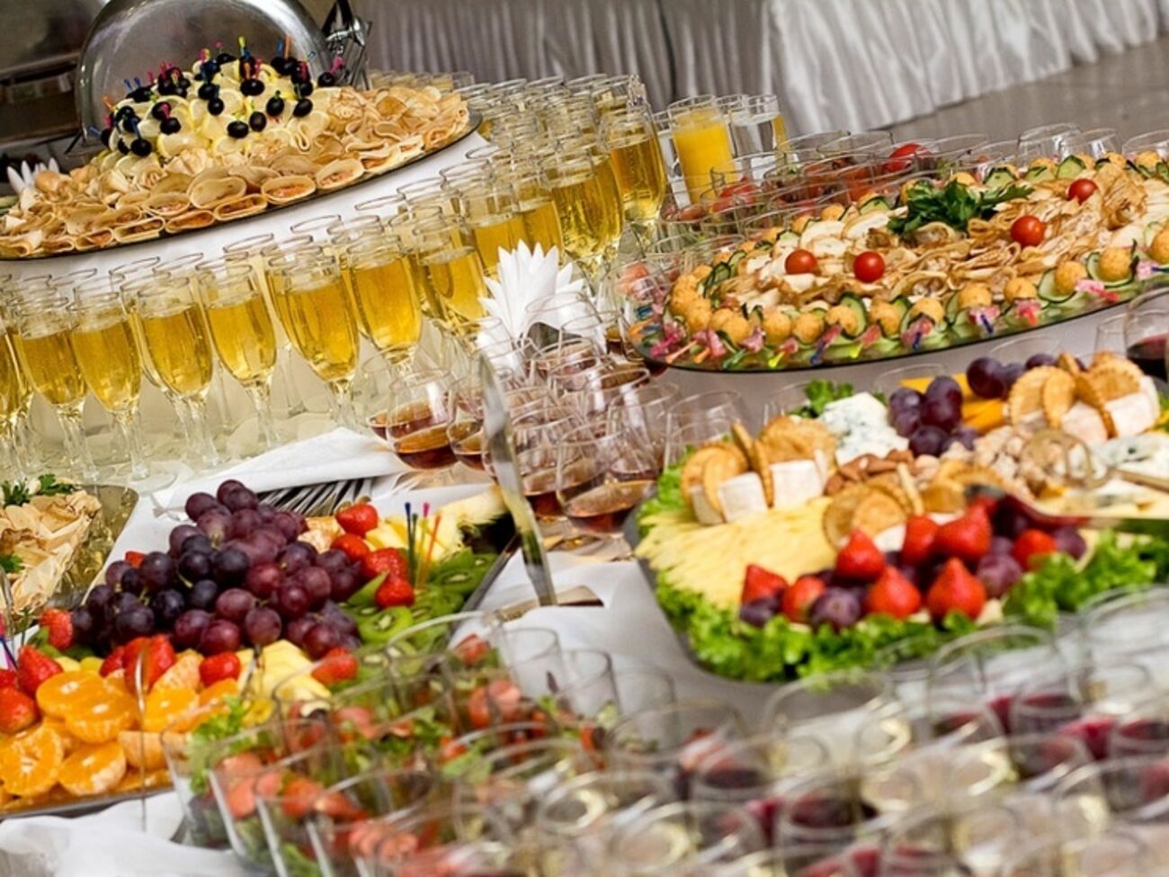 Шесть человек продолжают находиться в больнице