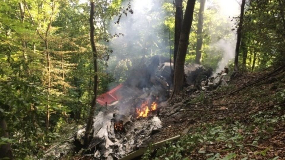 Один из самолетов упал в труднодоступном месте, поисковая операция на месте авиакатастрофы продолжается