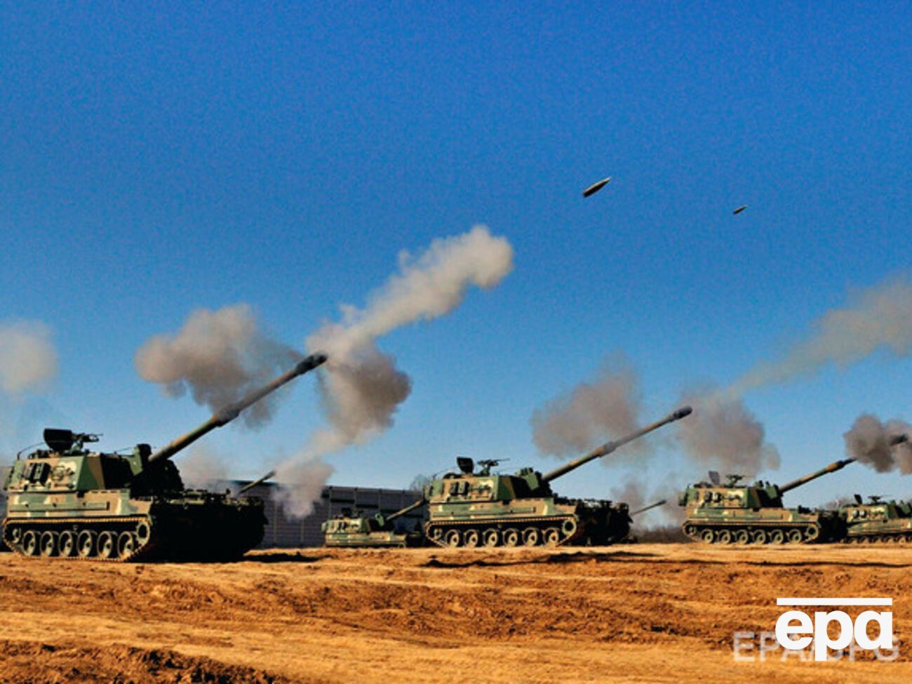 Артиллерия Южной Кореи вела ответный огонь после обстрела со стороны КНДР