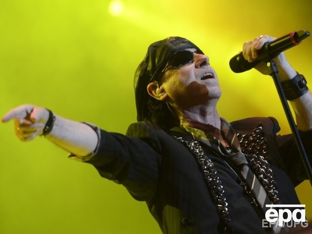 Scorpions не хотят ехать на территорию с неопределенным статусом