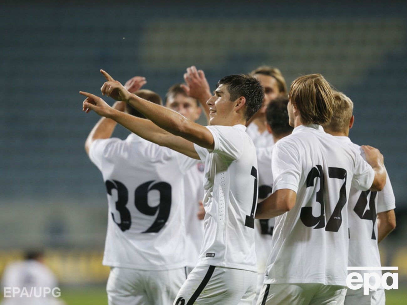 Луганская "Заря" продолжает борьбу за выход в групповую стадию Лиги Европы