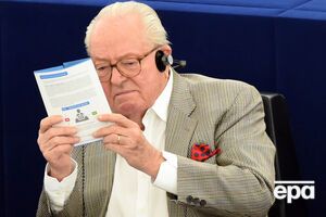 Жан-Мари Ле Пен основал "Национальный фронт", а теперь исключен из партии