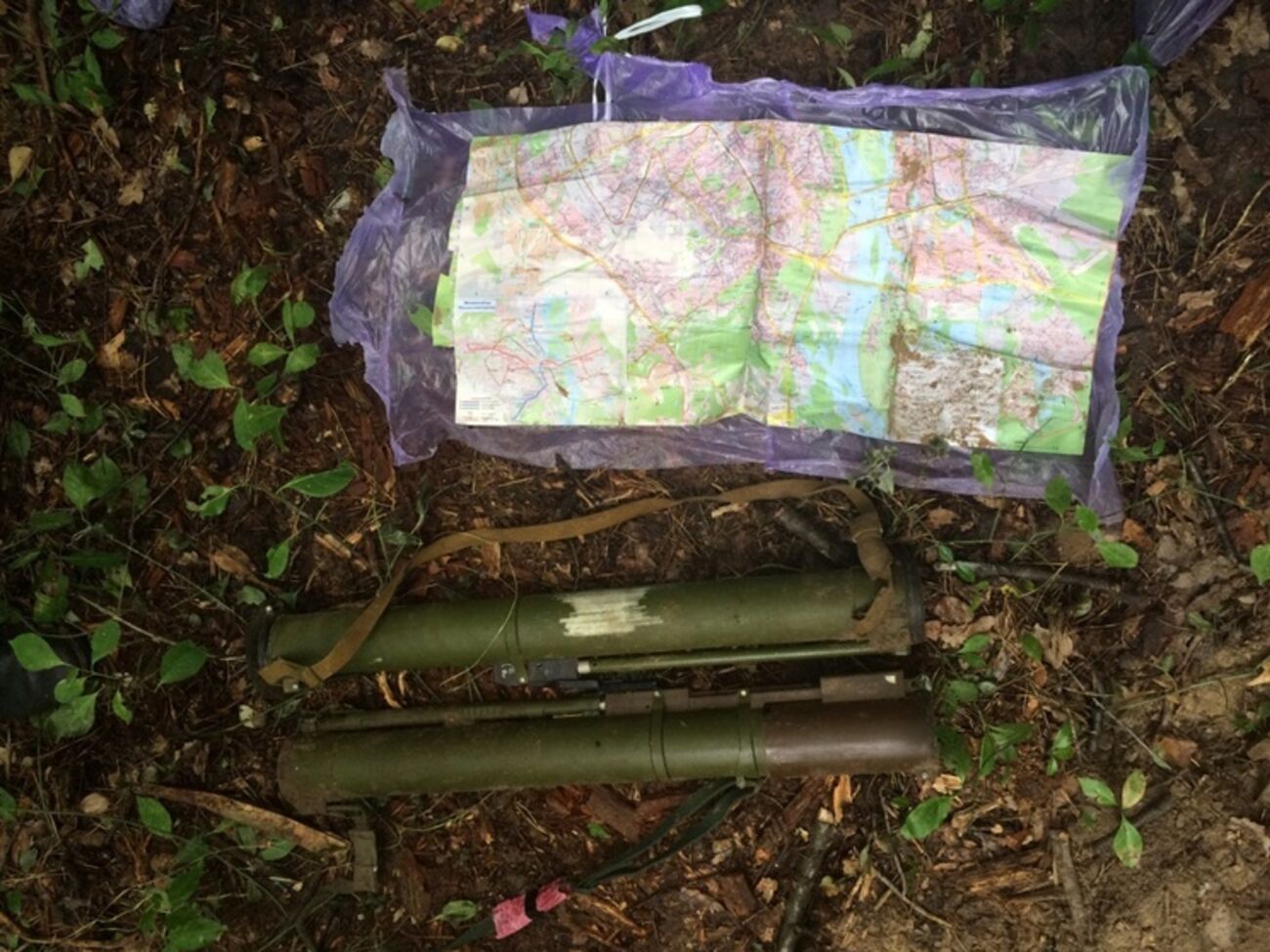 На карту местности были нанесены места предполагаемых ударов