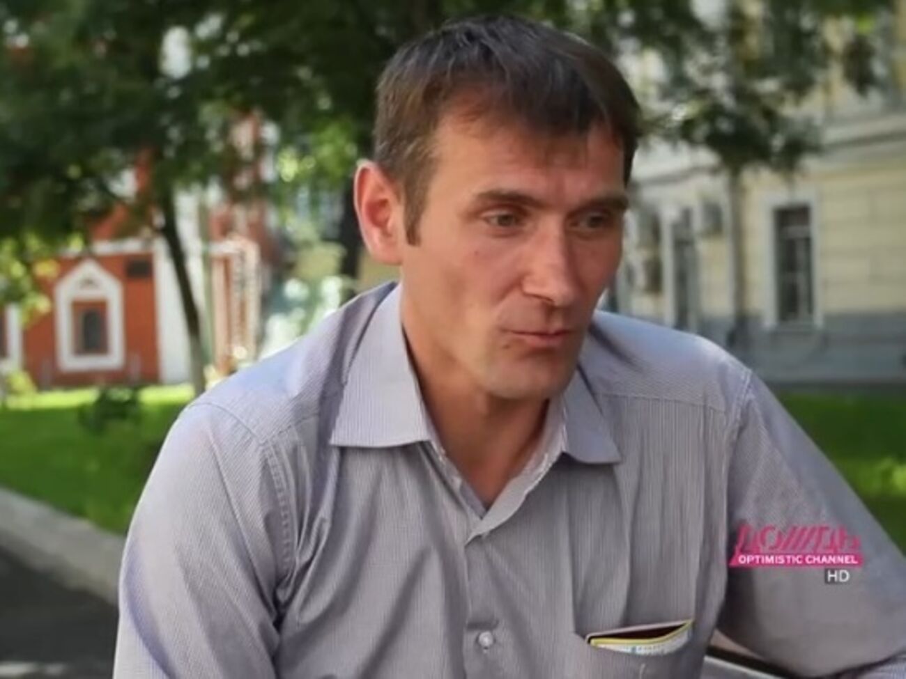 Боевик "ЛНР"&nbsp;Вячеслав&nbsp;Исаев:&nbsp;Та техника, которую мы забирали у украинской стороны, --- мы ее передавали в Россию, и нам на подбитый танк давали уже наш