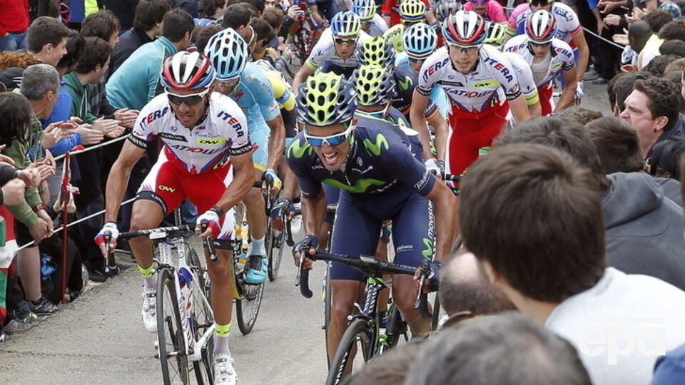 Гонка пятого этапа "Вуэльты" в Стране Басков