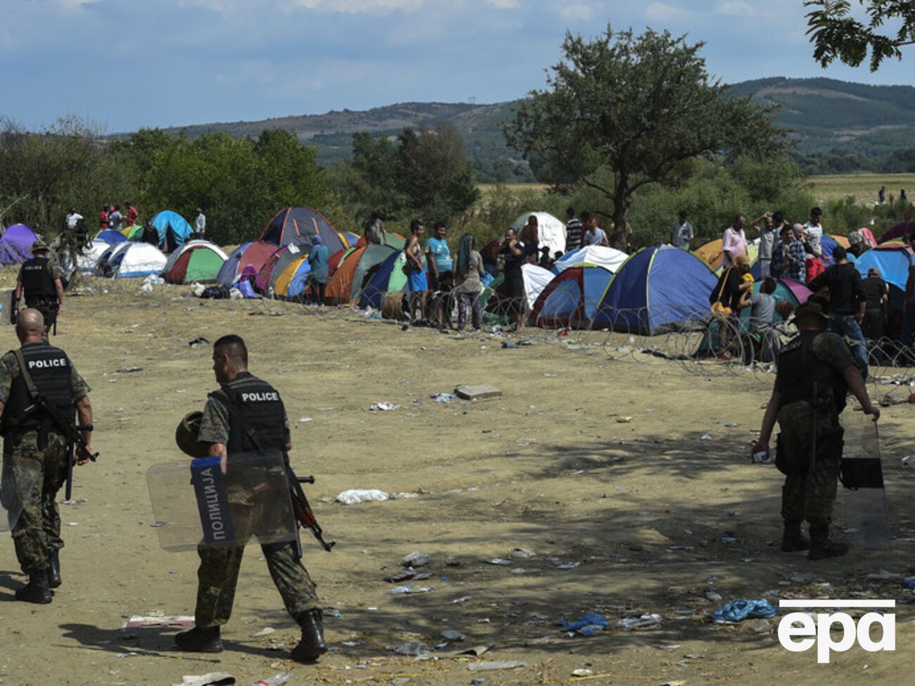 Мигранты штурмуют границы Евросоюза