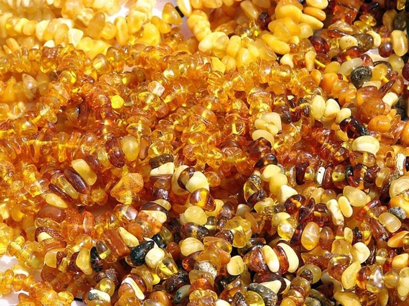 Крупную партию янтаря иностранка пыталась вывезти в Пекин