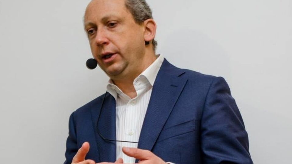 Слава Рабинович: Вопрос в том, что будет теперь, когда у крысы закончились деньги и она загнана в угол. Это, возможно, вопрос жизни и смерти всей планеты