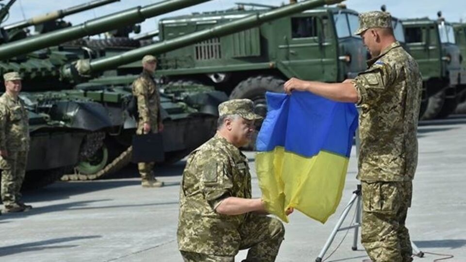 Порошенко: Спасибо бойцам за дорогой подарок