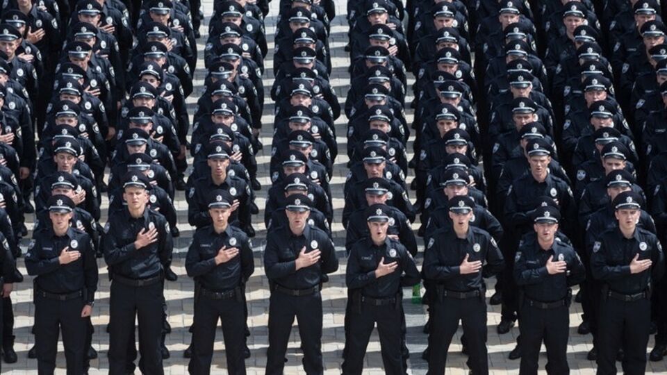 Жителей Николаева агитировали вступать в ряды новой полиции столичные полицейские