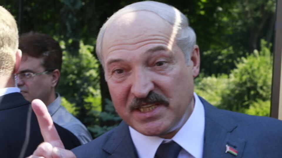 Лукашенко амнистировал сразу нескольких оппозиционеров