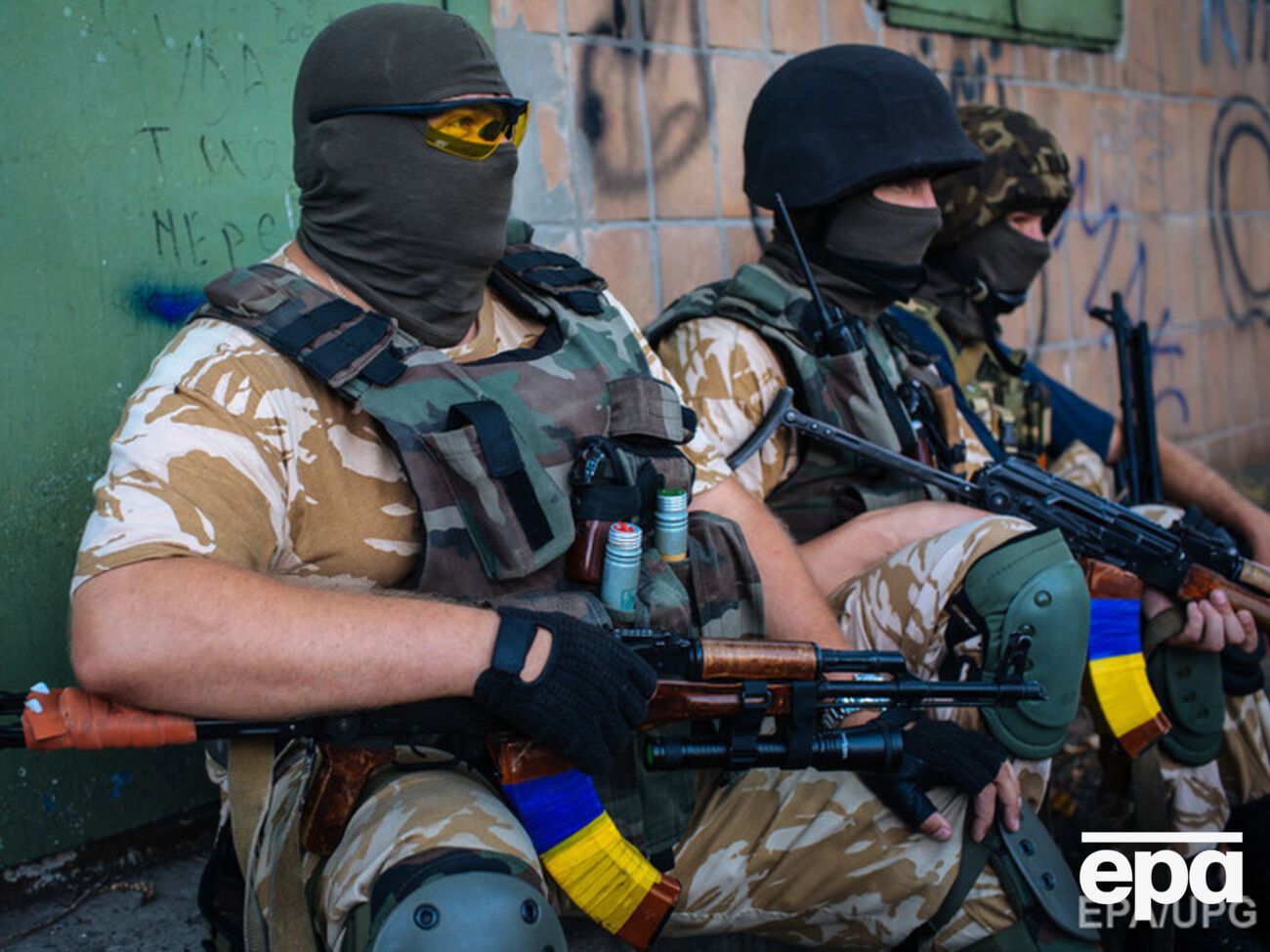 За сутки погиб один военный