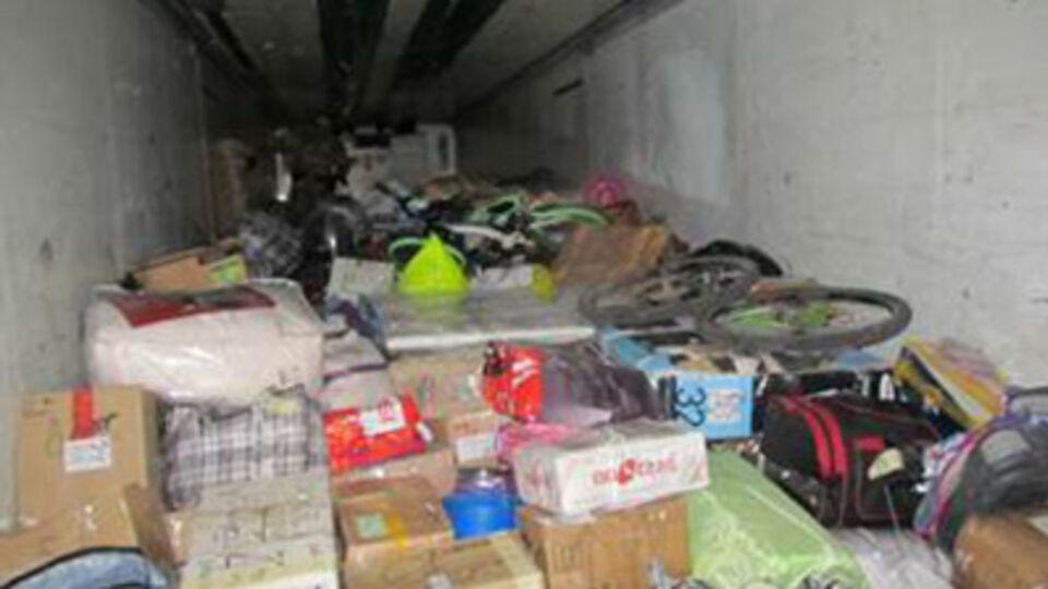 Через границу пытались переправить товары широкого потребления на 500 тыс. грн