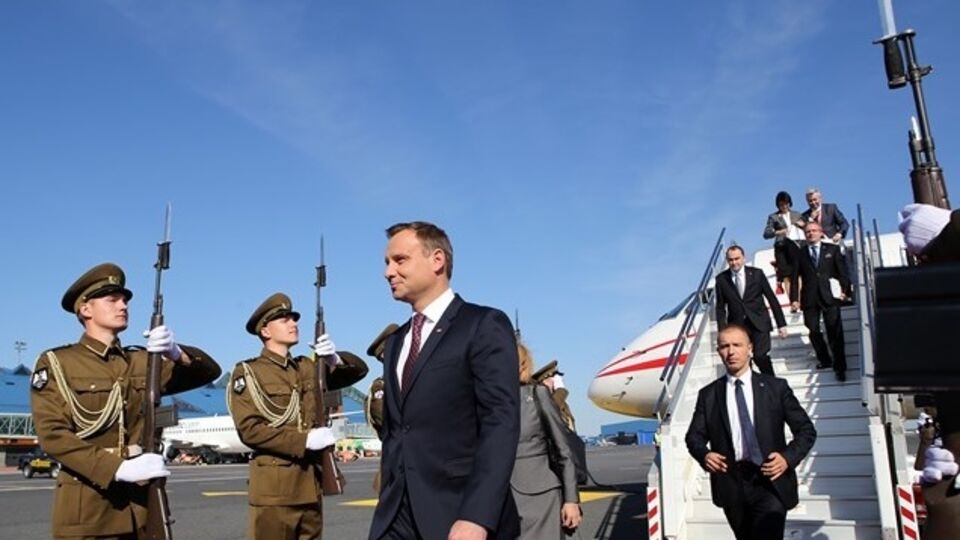 Анджей Дуда призвал НАТО разместить военные базы в Восточной Европе