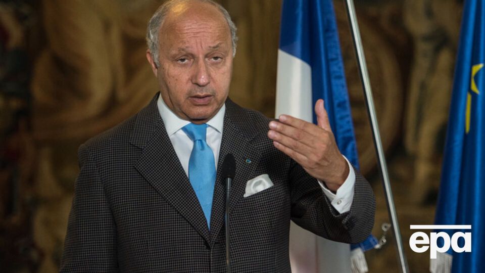 Фабиус заявил, что Россия иногда "достаточно смело толкует действительность"