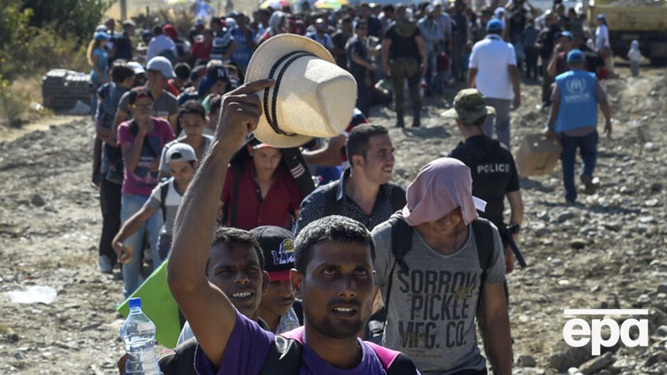 Поток мигрантов в Европу не иссякает