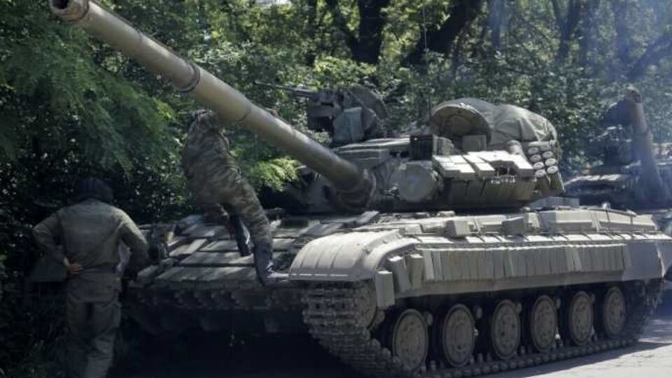 Боевики продолжают обстреливать населенные пункты Донбасса из САУ и танков