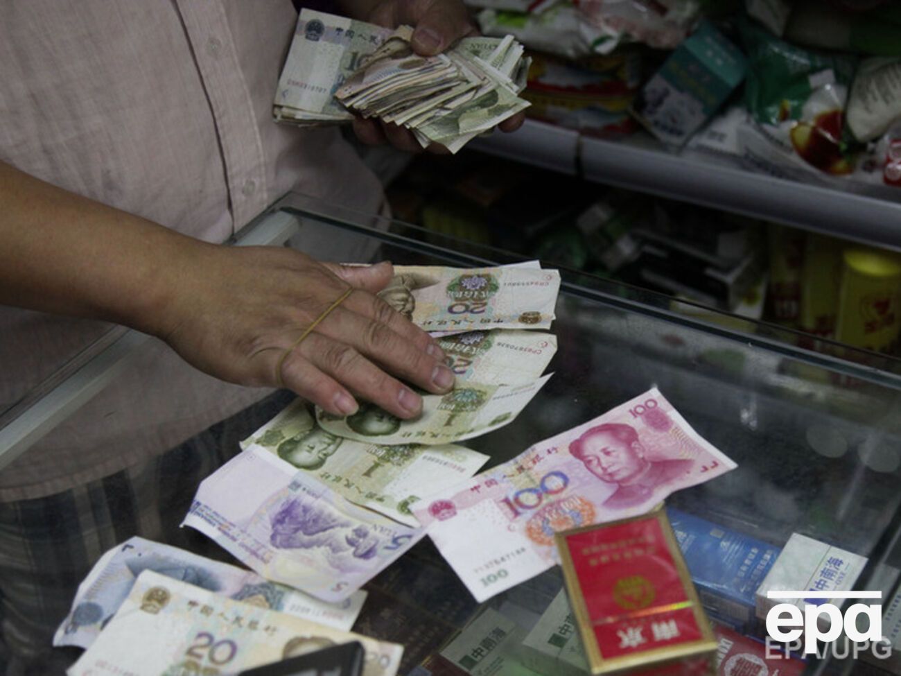 Биржевые индексы в Токио и Гонконге значительно снизились