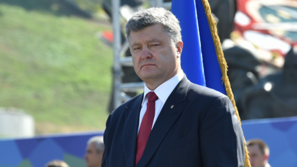 Порошенко призвал политиков объединиться ради мира в Украине