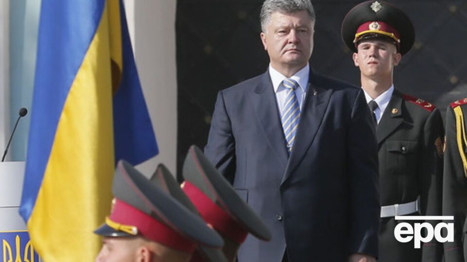 Порошенко обещает, что Рада рассмотрит изменения в Конституцию 31 августа