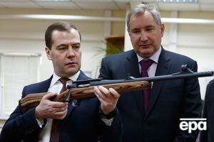 Российский вице-премьер Дмитрий Рогозин недипломатично пошутил в ответ на протест Токио по поводу поездки на Курилы главы российского правительства Дмитрия Медведева