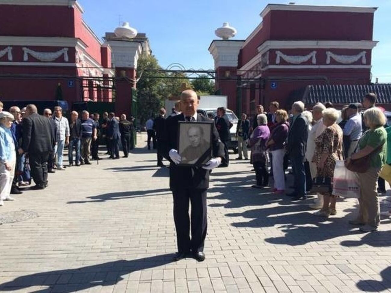 Льва Дурова похоронили в Москве