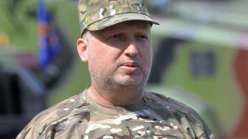 Александр Турчинов считает падение курса рубля и цен на нефть подарком Украине на День Независимости