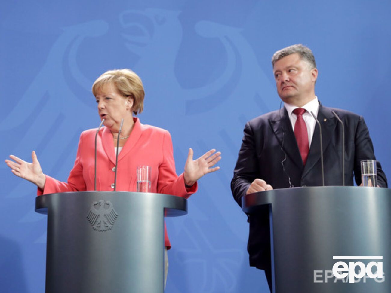 Ангела Меркель и Петр Порошенко на совместной пресс-конференции в Берлине