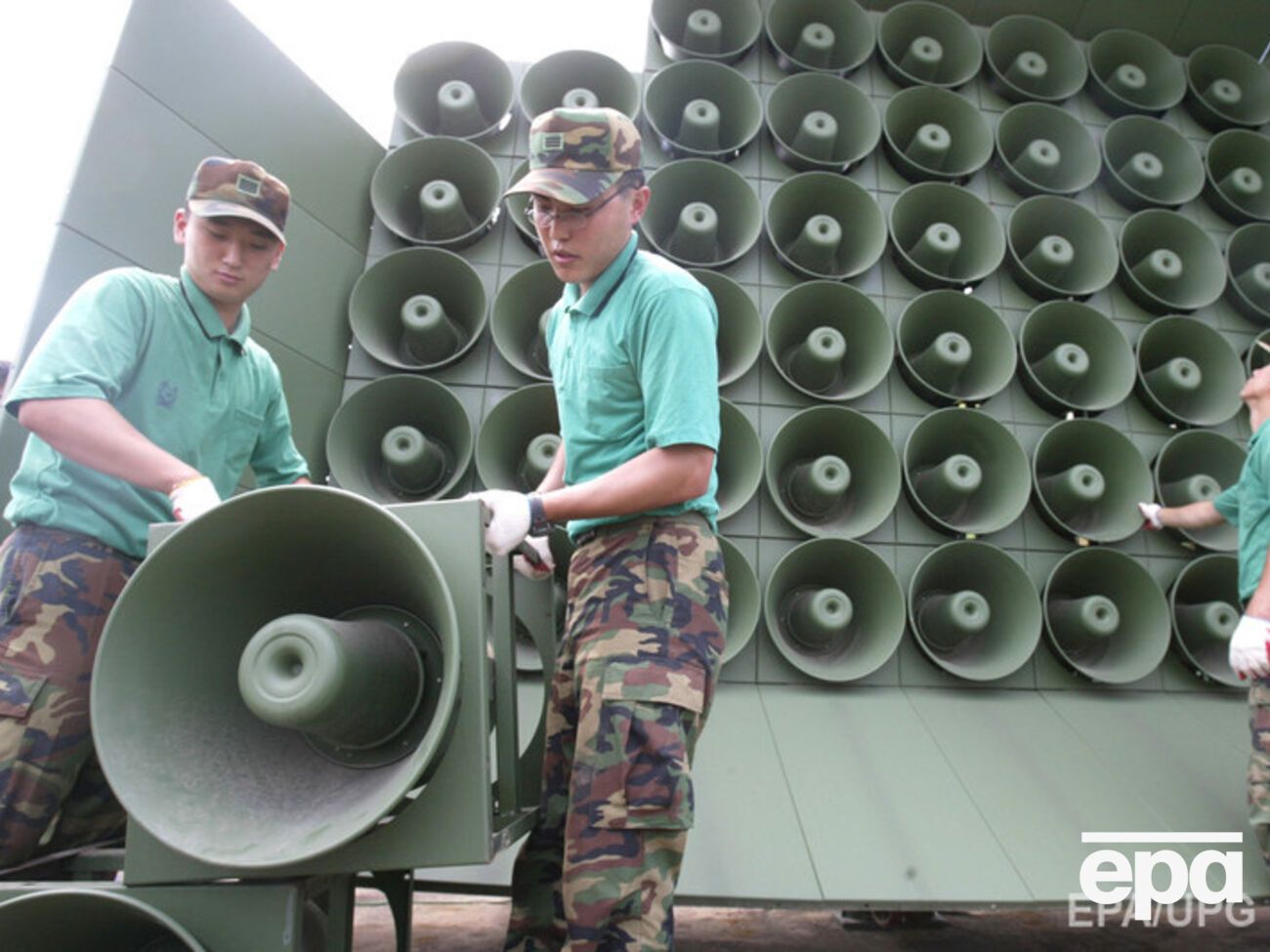 Сеул выключил громкоговорители