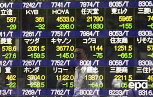 Спад на китайском рынке ценных бумаг сказывается на всех фондовых биржах мира