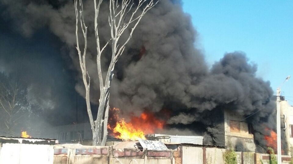 В тушении пожара в Буче были задействованы 84 человека и 19 единиц техники