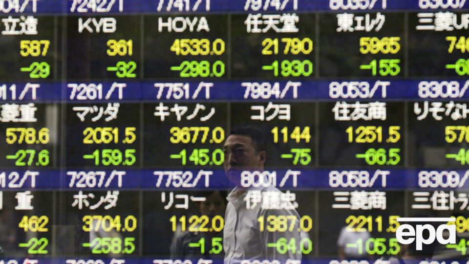 На фондовых биржах Китая акции несколько подорожали