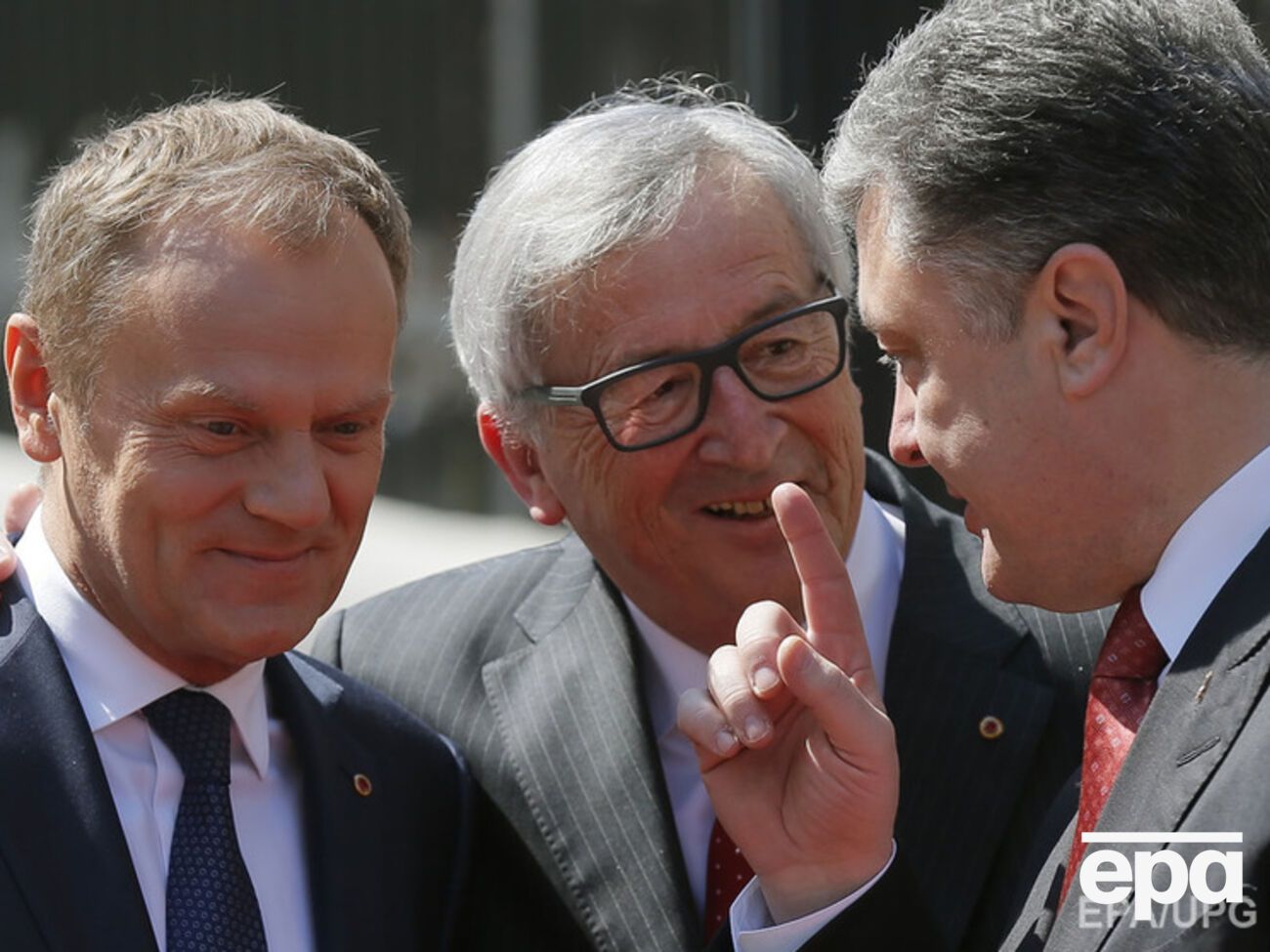 Порошенко встретится с Туском и Юнкером