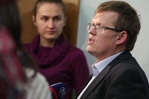 Павел Розенко напомнил, что за несвоевременную выплату зарплаты в Украине предусмотрена административная и уголовная ответственность