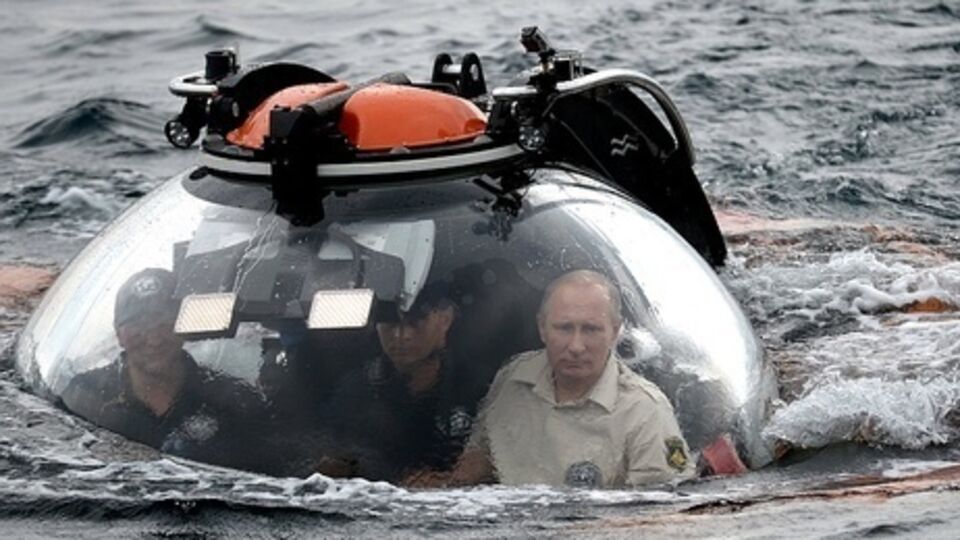 Россияне верят Путину, но все больше сомневаются в том, что страна идет по правильному пути