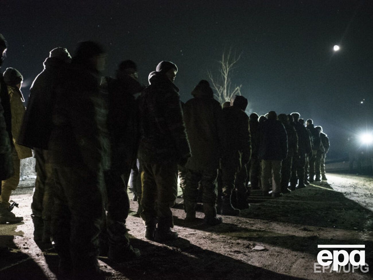 В пригороде Донецка украинская сторона передала боевикам 12 человек