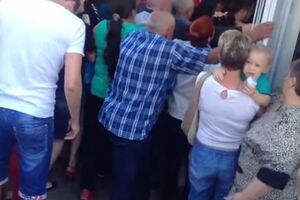 Штурм магазина в Орле.