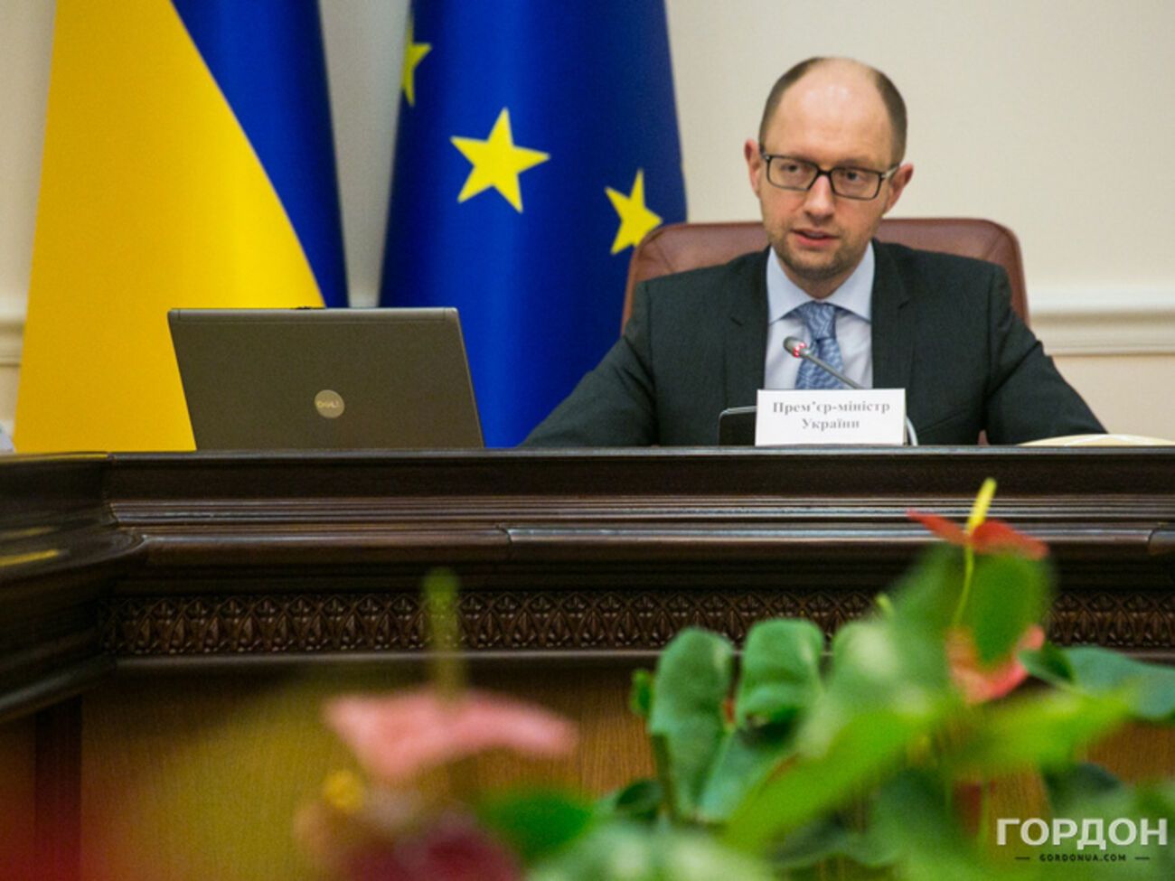 Арсений Яценюк заявил, что лучшие условия по долгам от Украины Россия не получит