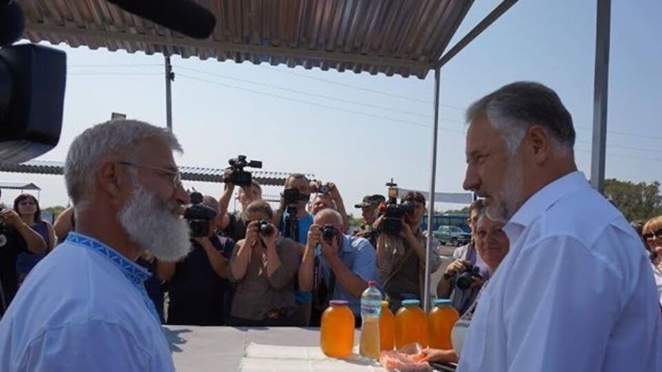 Между пунктом пропуска "Зайцево" и нулевой линией разграничения начал работать первый гуманитарно-логистический центр