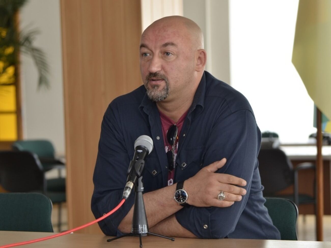 Мочанов:&nbsp;Мы хорошо знаем, как начинает гудеть автомобильная шина на дороге, по которой ходили колонны танков