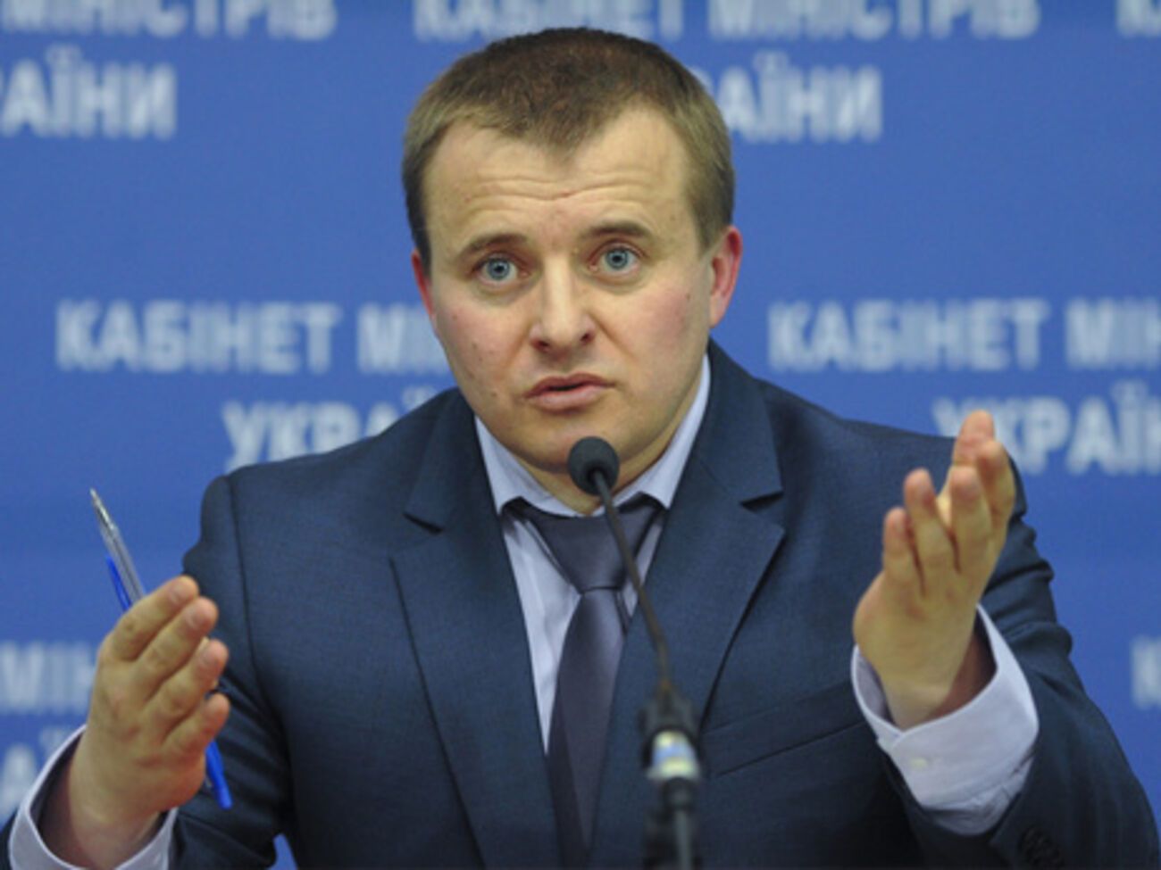 Демчишин: На некоторые станции завозится уголь из России, он поступает сегодня. Идут корабли из ЮАР