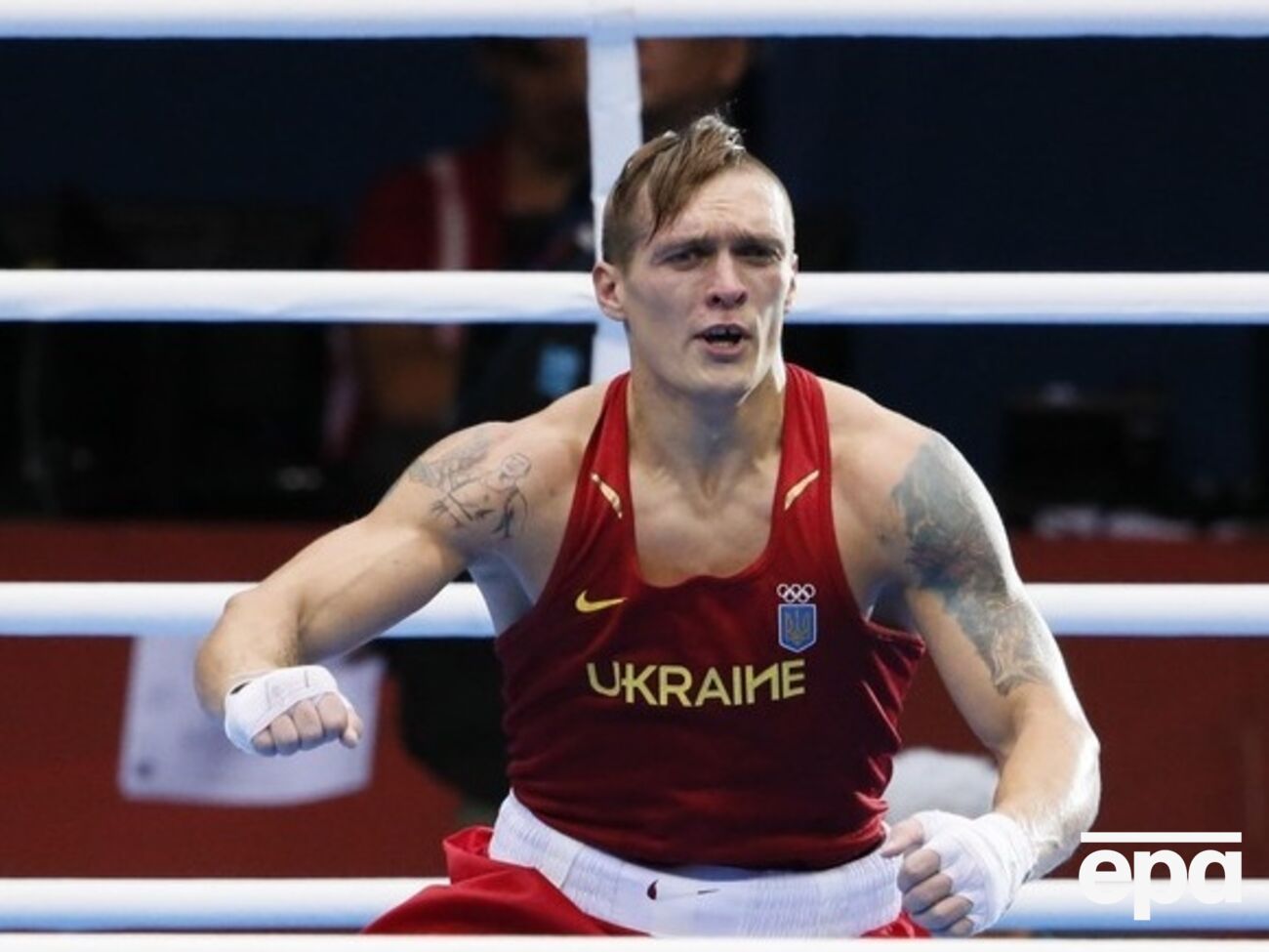 Усик защитил титул интерконтинентального чемпиона WBO в первом тяжелом весе