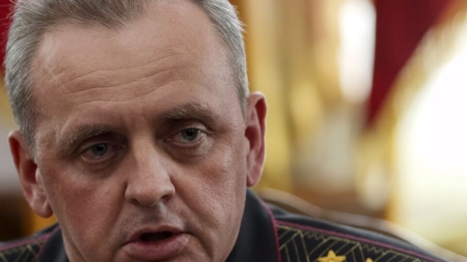 Муженко: Если бы мы, не дай бог, оставили Авдеевку, потеряв коксохимический комбинат, то Мариуполь фактически превратился бы в город безработных