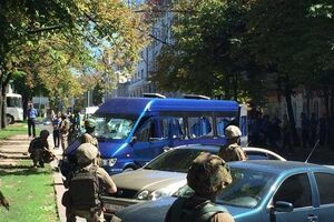 В центре Харькова пытались штурмовать офис Партии регионов