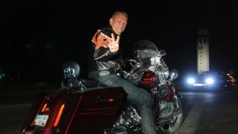 Мотоцикл был приобретен в июле 2014 года и передан Швайке в августе