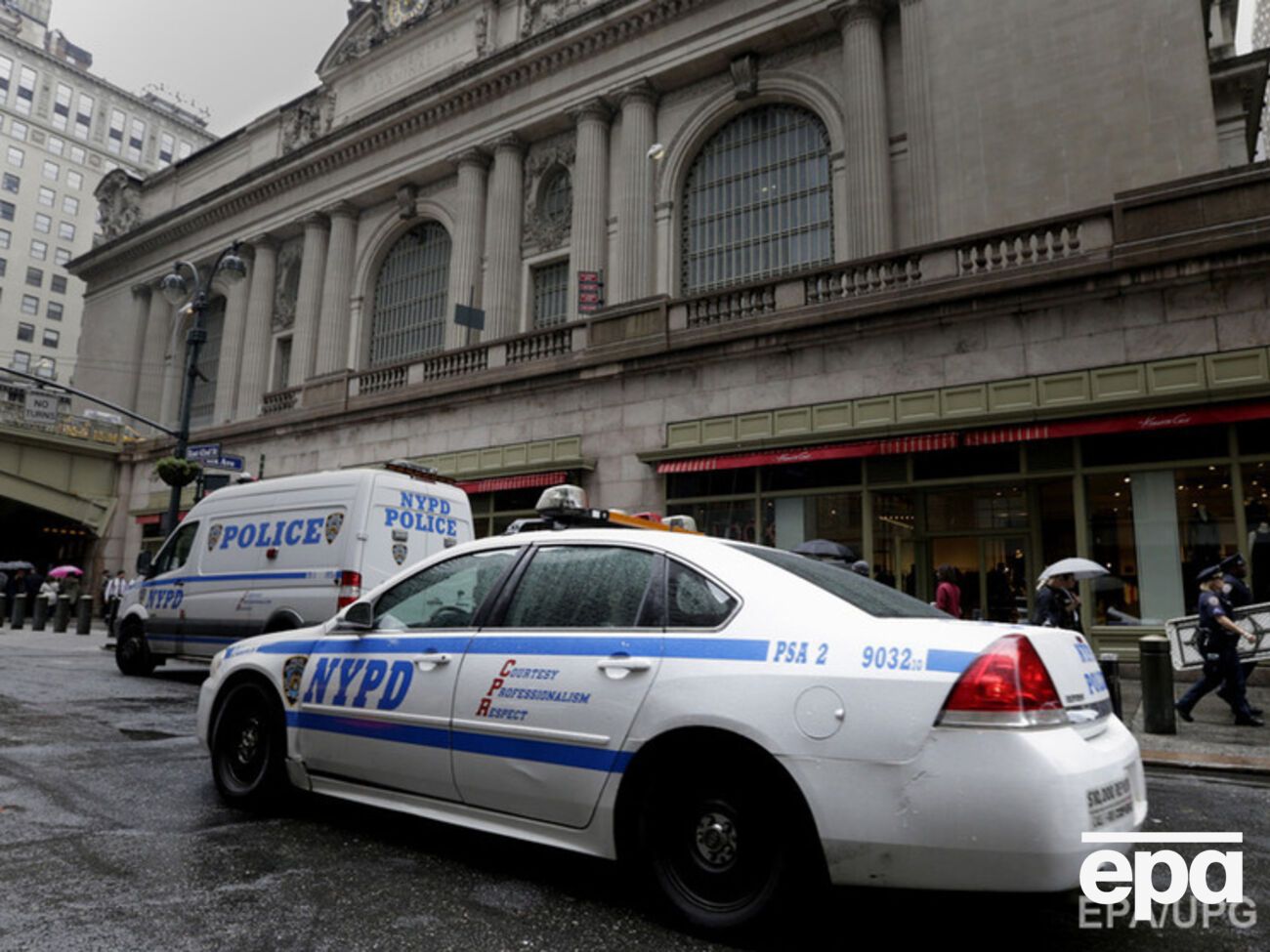 Полиция объявила в розыск двух мужчин, устроивших стрельбу в Бруклине