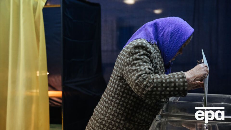 Гройсман пригласил на местные выборы наблюдателей ПА НАТО