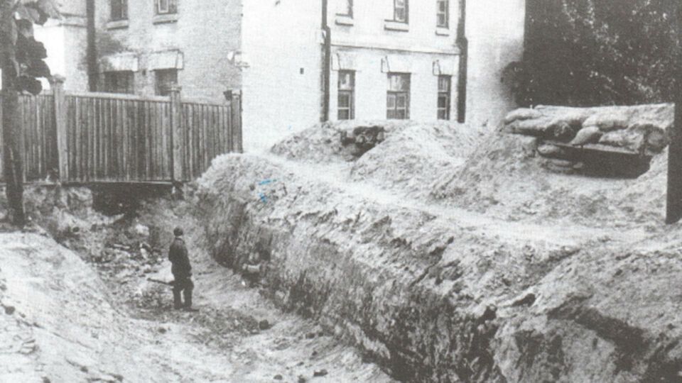 Противотанковый ров на улице Дегтярной, 1941 год